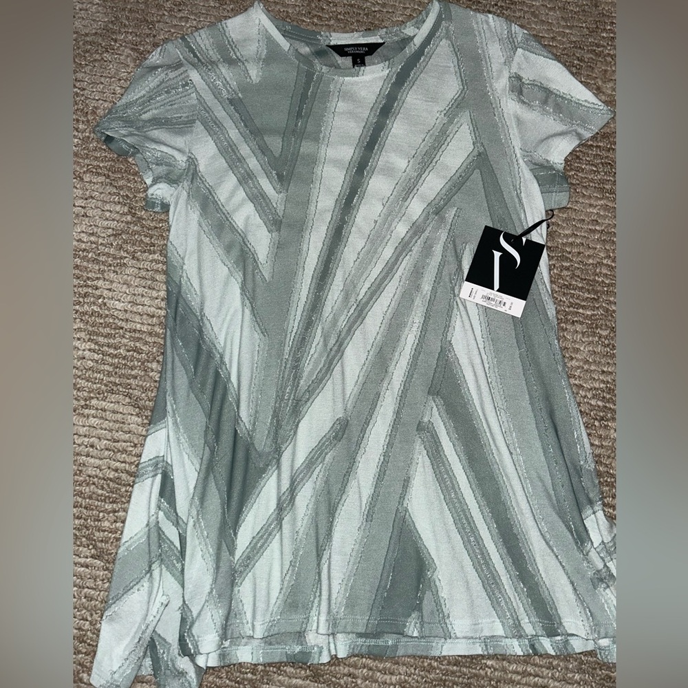 Geometric Patterned top